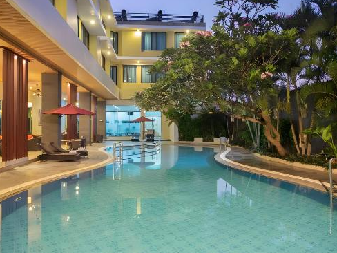 Resort Bernuansa Alam Tropis untuk Liburan Tenang di Merauke