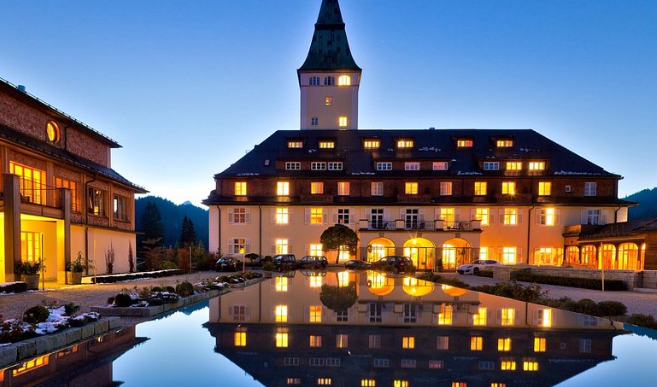 Pengalaman Menginap di Schloss Elmau: Alam & Elegan