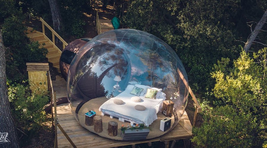 Review Attrap Reves Prancis Hotel Gelembung Unik