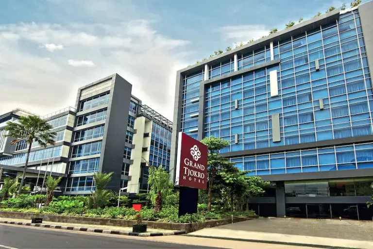 Review Hotel Murah dengan Fasilitas Lengkap dan Strategis